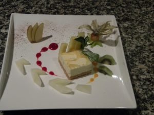 882026_555874237777239_1406340462_o